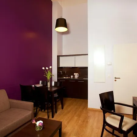 Ξενοδοχείο με διαμερίσματα Residhome Caserne De Bonne