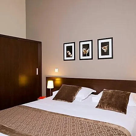 Residhome Caserne De Bonne 4*