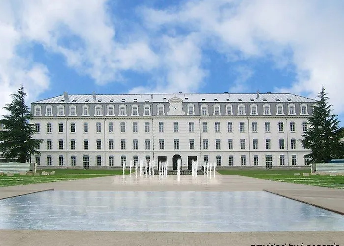 Residhome Caserne De Bonne Гренобль