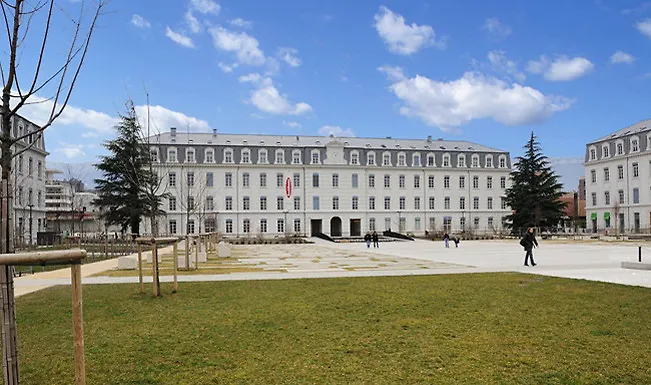 Residhome Caserne De Bonne 4*