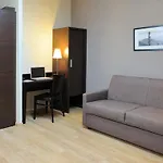 Apart-hotel Residhome Caserne De Bonne