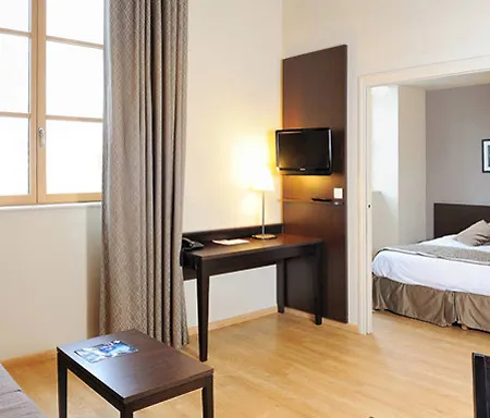 Hotel apartamentowy Residhome Caserne De Bonne 4*