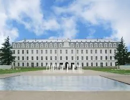 레지드홈 카제른 드 본느 아파트호텔